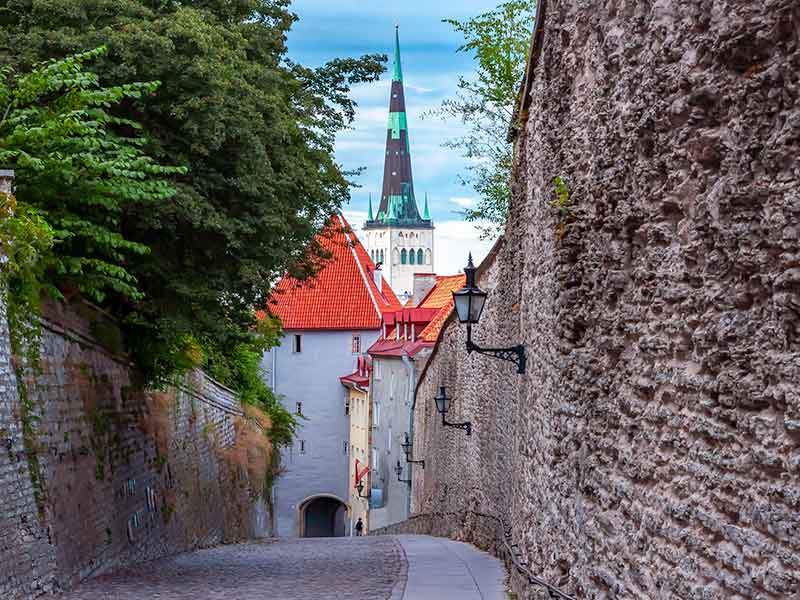 What to do in Estonia - Tallinn old town, Estonia